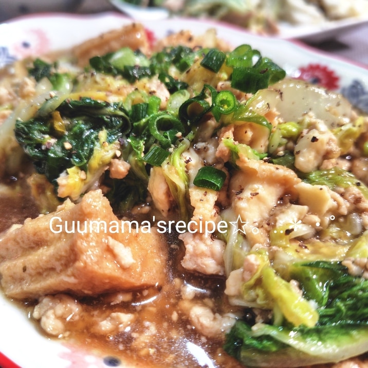 ご飯にかけて丼にも♡厚揚げと白菜のそぼろあんかけ